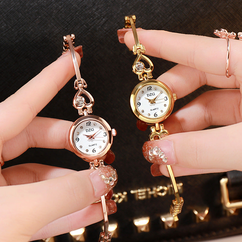 Women's Bracelet Fashion Women's 2018 New Fashionable Personalized Korean Style Simple Rhinestone Jewelry Women's Casual Wristwatch