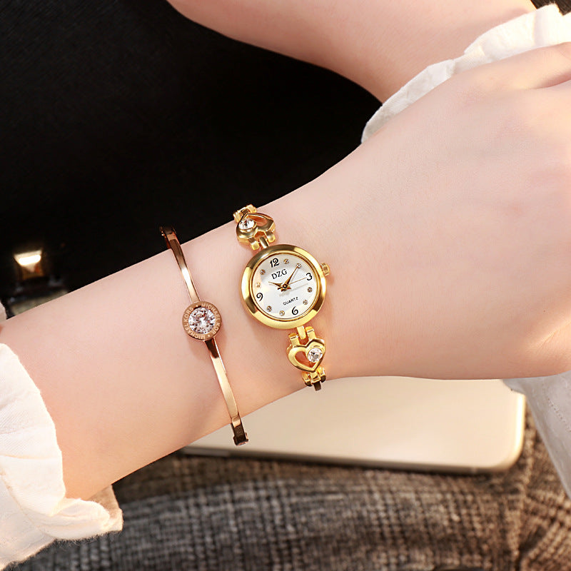 Women's Bracelet Fashion Women's 2018 New Fashionable Personalized Korean Style Simple Rhinestone Jewelry Women's Casual Wristwatch