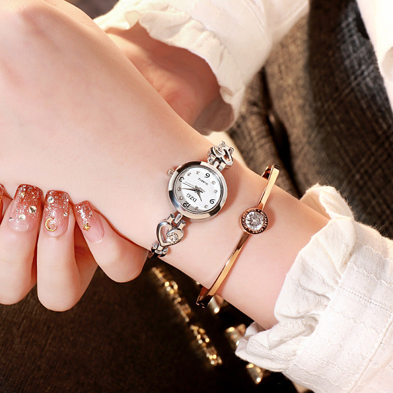 Women's Bracelet Fashion Women's 2018 New Fashionable Personalized Korean Style Simple Rhinestone Jewelry Women's Casual Wristwatch