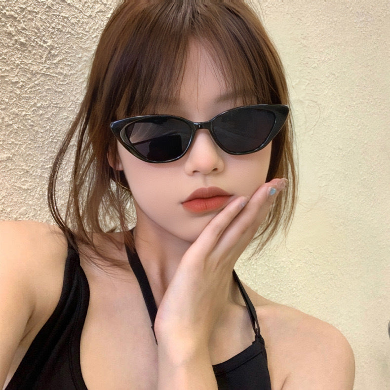Pink Cat's Eye Sunglasses Women's Small Frame Sunglasses Ins Style Teame Summer Vintage Triangle Cat's Eye Sunscreen Glasses