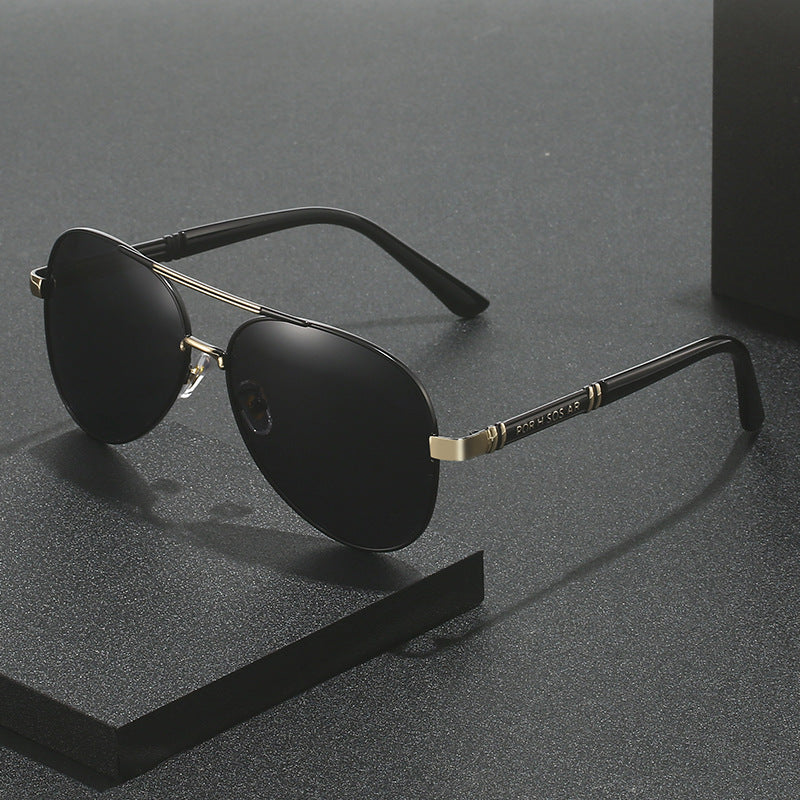 2024 New Polarized Sunglasses Photosensitive Photochromic Men's Sunglasses Metal Frog Glasses Black Frame Glasses Factory Wholesale