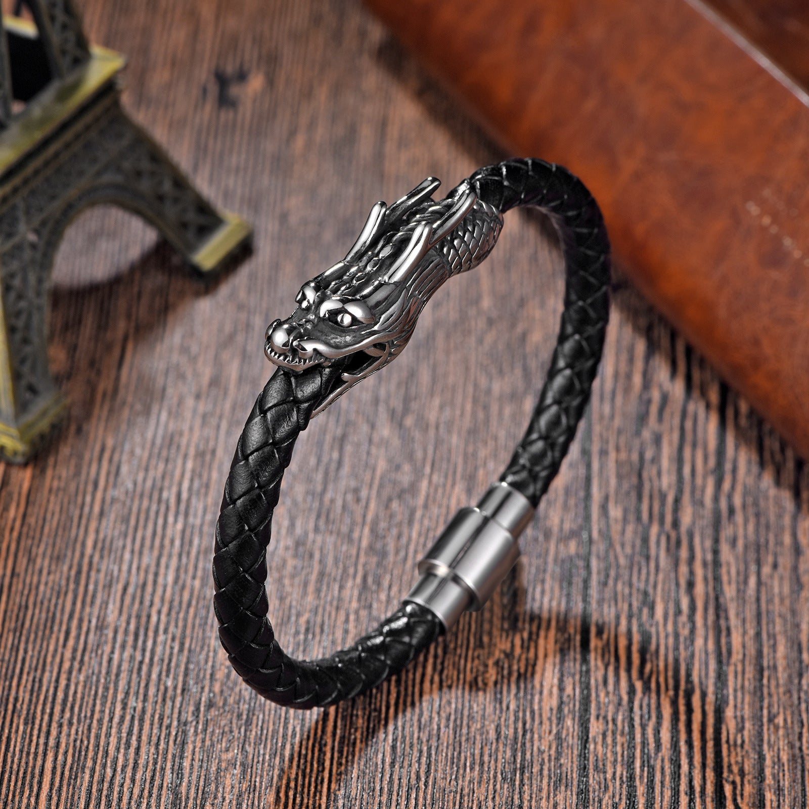 Factory Wholesale European And American Personality Zodiac Dragon Bite Tail Bracelet Leather Rope Woven Men's Stainless Steel Faucet Leather Bracelet