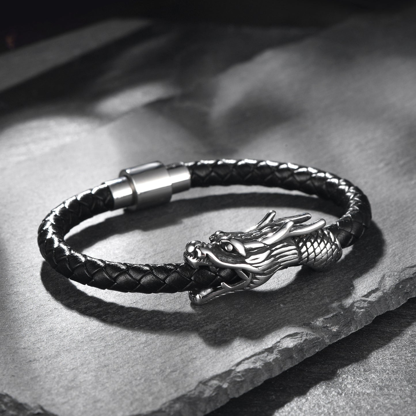 Factory Wholesale European And American Personality Zodiac Dragon Bite Tail Bracelet Leather Rope Woven Men's Stainless Steel Faucet Leather Bracelet