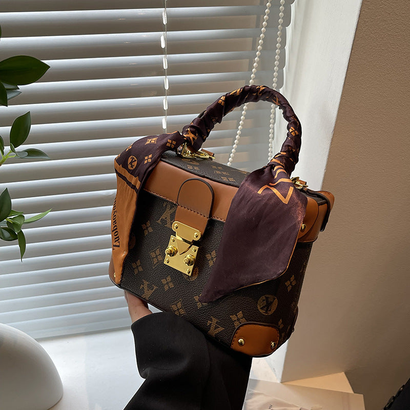 Small Bag Women's 2024 New European And American Fashion All-match Elegant Women's Casual Niche Box Bag Shoulder Crossbody Bag