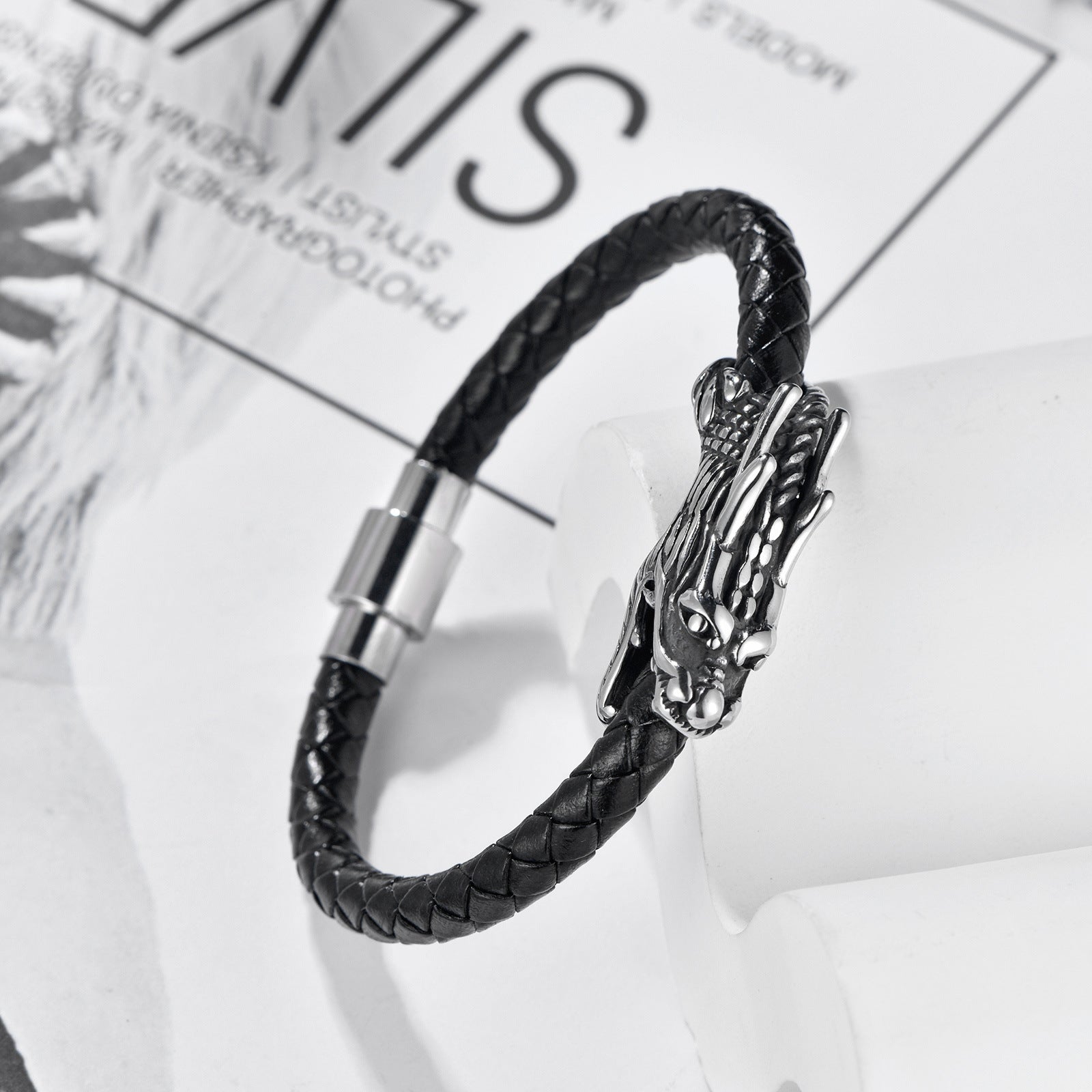 Factory Wholesale European And American Personality Zodiac Dragon Bite Tail Bracelet Leather Rope Woven Men's Stainless Steel Faucet Leather Bracelet