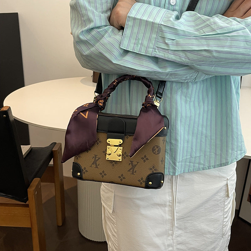 Small Bag Women's 2024 New European And American Fashion All-match Elegant Women's Casual Niche Box Bag Shoulder Crossbody Bag