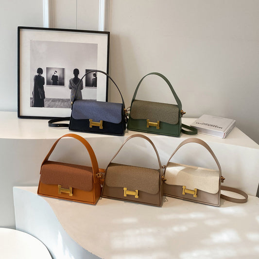Bag Women's Bag 2024 New Niche Design Textive Simple Fashion Shoulder Crossbody Bag Stylish H-Button Small Square Bag